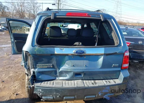 2011 Ford Escape Limited z USA, uszkodzony, nr VIN 1FMCU0EG7BKB21957